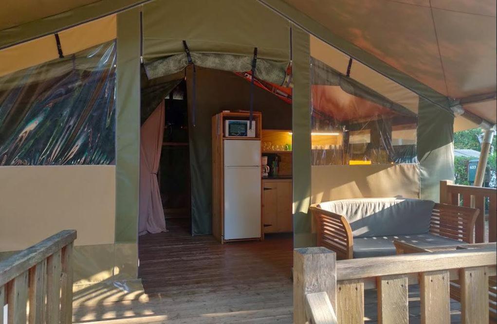 Easyatent Safari Tent Polari Ровинь Номер фото